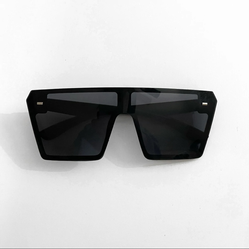 She’s Celestial Electyone Sunglasses Black Oversized Square